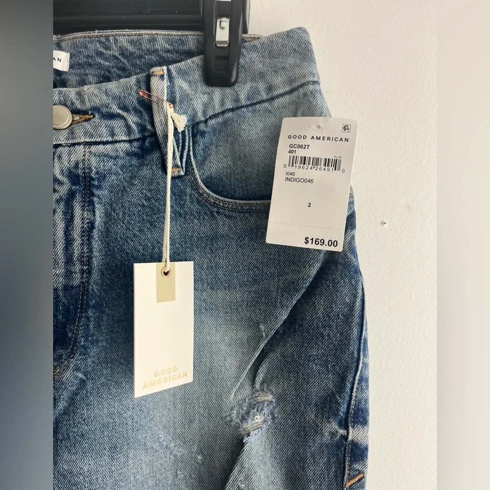 Good American Good Classic High Rise Distressed Slim- Straight Jeans, Size: 2 - Picture 6 of 9
